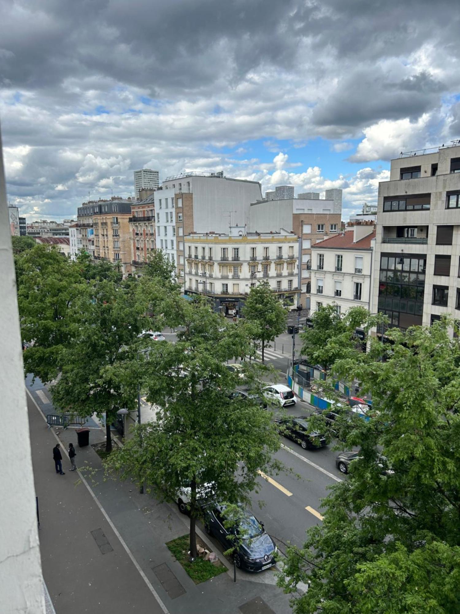 Studio Tres Lumineux Et Equipee En Pleine Avenue ! Ле-Кримлен-Бисетр Экстерьер фото